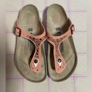 **Rare** Made in Germany Birkenstock Rose Gold studded Gizeh sandal